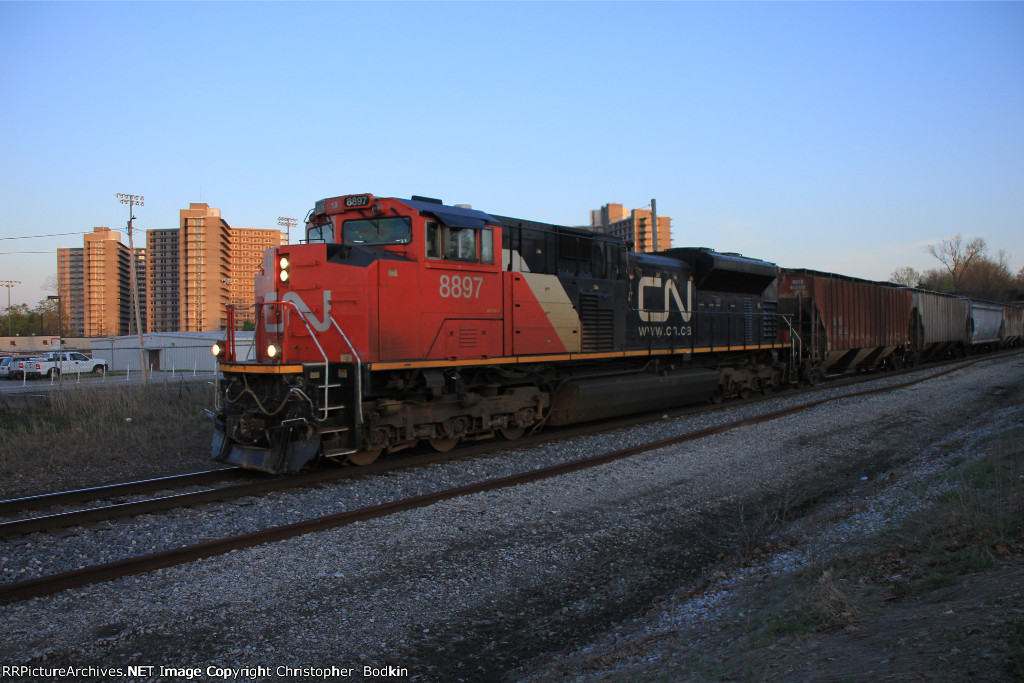 CN 8897